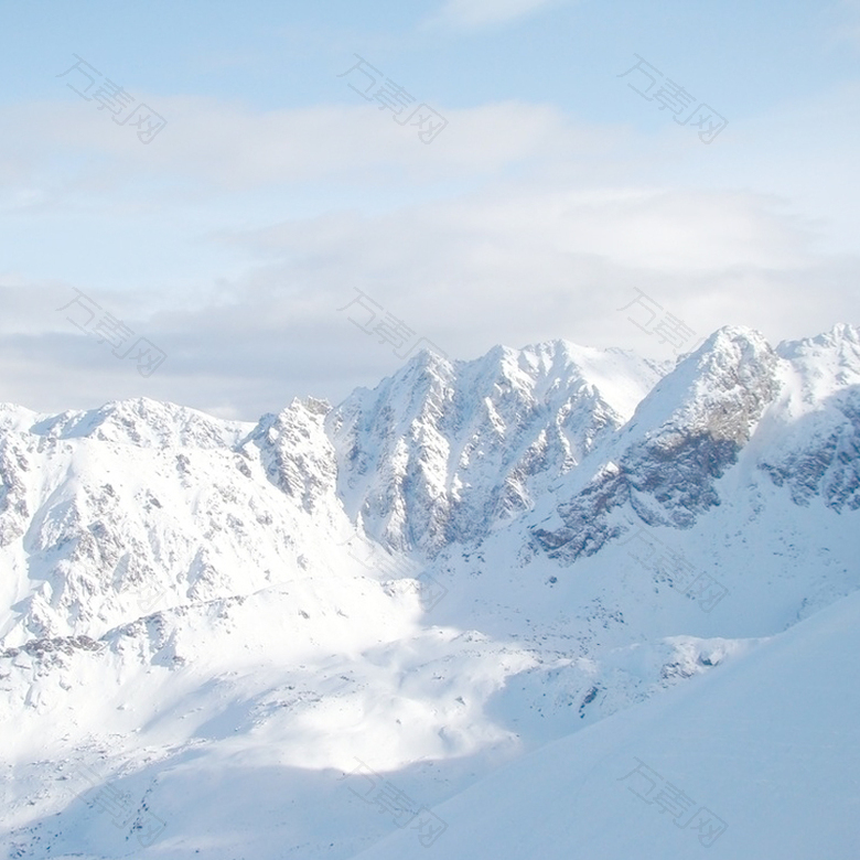 冬季雪山背景主图