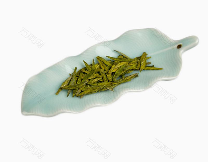 绿色瓷盘中的龙井茶叶